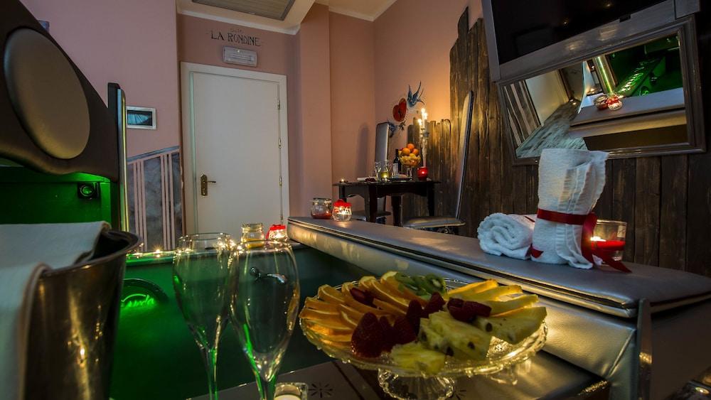 Hotel Butterfly Торре-дель-Лаго-Пуччіні Екстер'єр фото