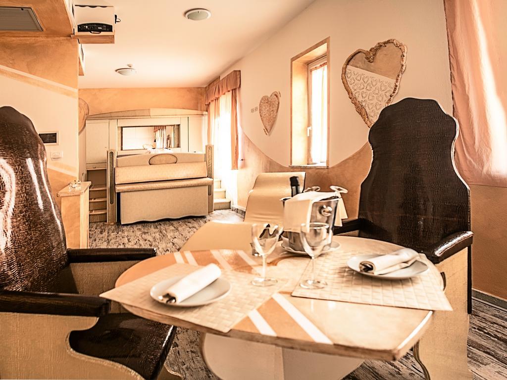 Hotel Butterfly Торре-дель-Лаго-Пуччіні Екстер'єр фото
